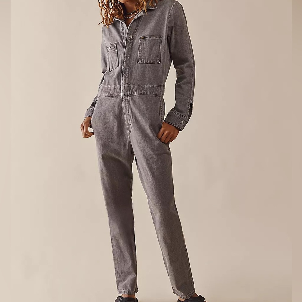 Gigi Hadid Coveralls⤴︎